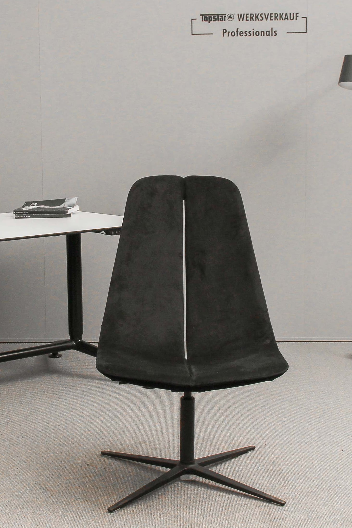 Wagner W-Lounge Chair 2 4-Fuß poliert, schwarz